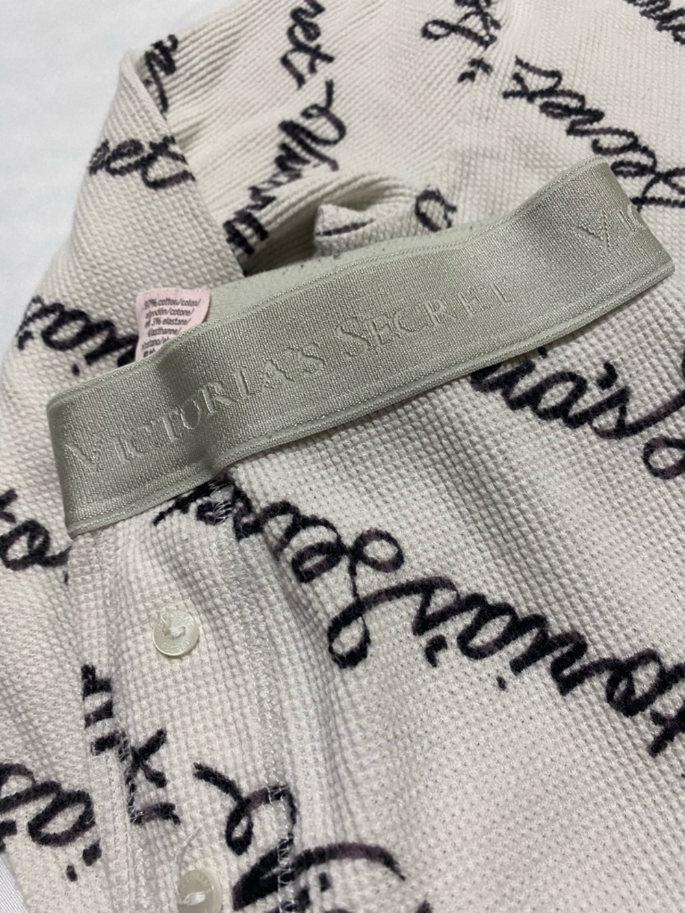 Victoria's Secret Light Gray & Black Script Girls' Thermal Pajama Set - Picture 2 of 6